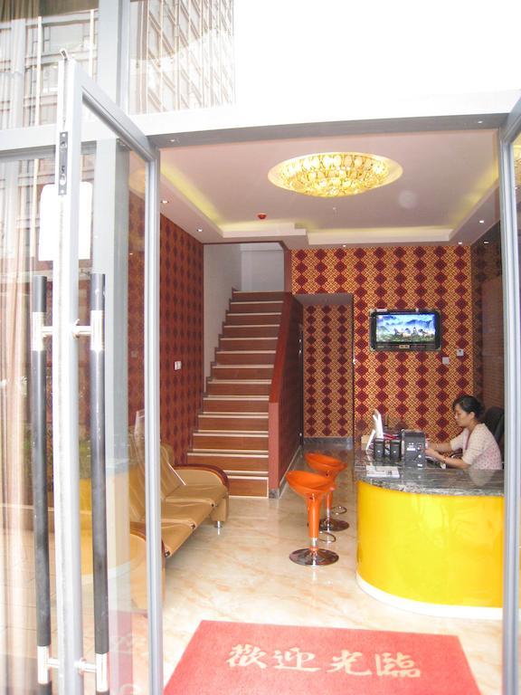 Chun Tian Hui Gu Holiday Hotel Kunming Bagian luar foto