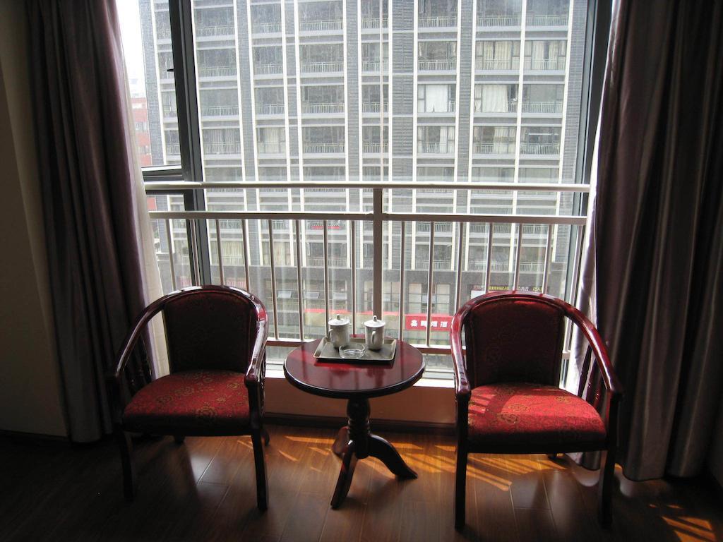 Chun Tian Hui Gu Holiday Hotel Kunming Bagian luar foto